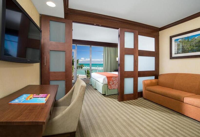 Люкс с Видом, Newport Beachside Hotel & Resort
