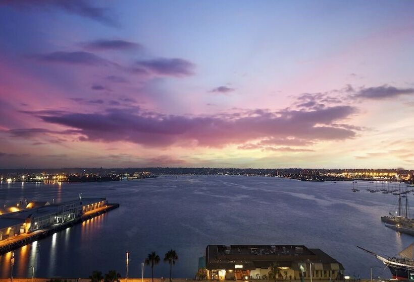 جناح بريميوم, Wyndham San Diego Bayside