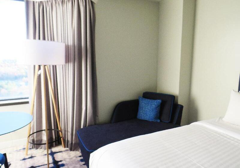 스탠다드 룸 킹사이즈 침대, Crowne Plaza College Park  Washington Dc