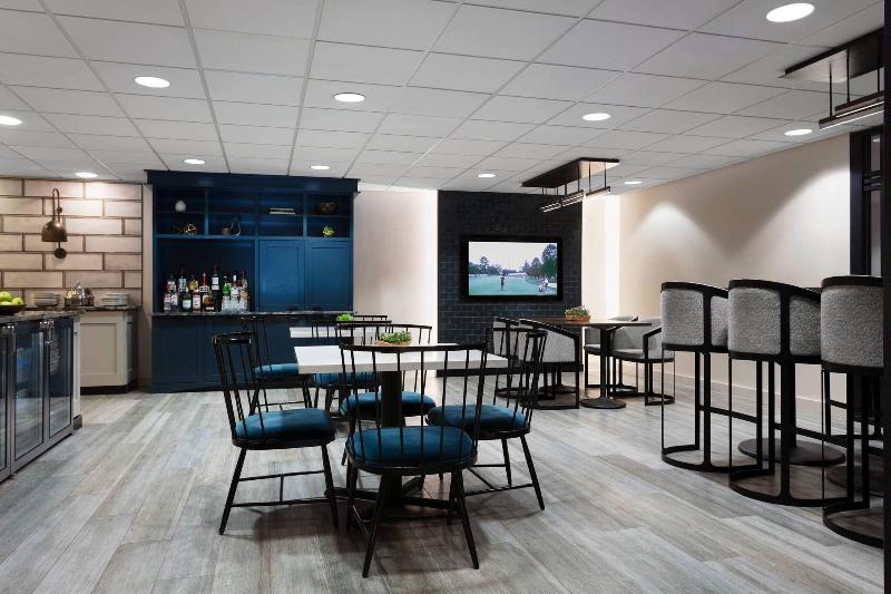 스탠다드 룸 킹사이즈 침대, Des Moines Marriott Downtown