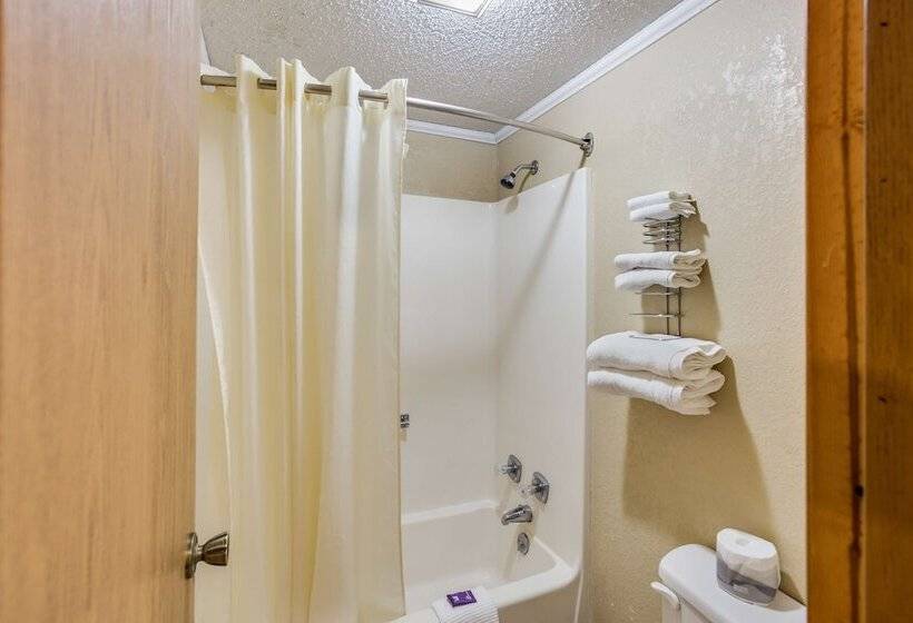 자쿠지 스위트, Knights Inn Ashland