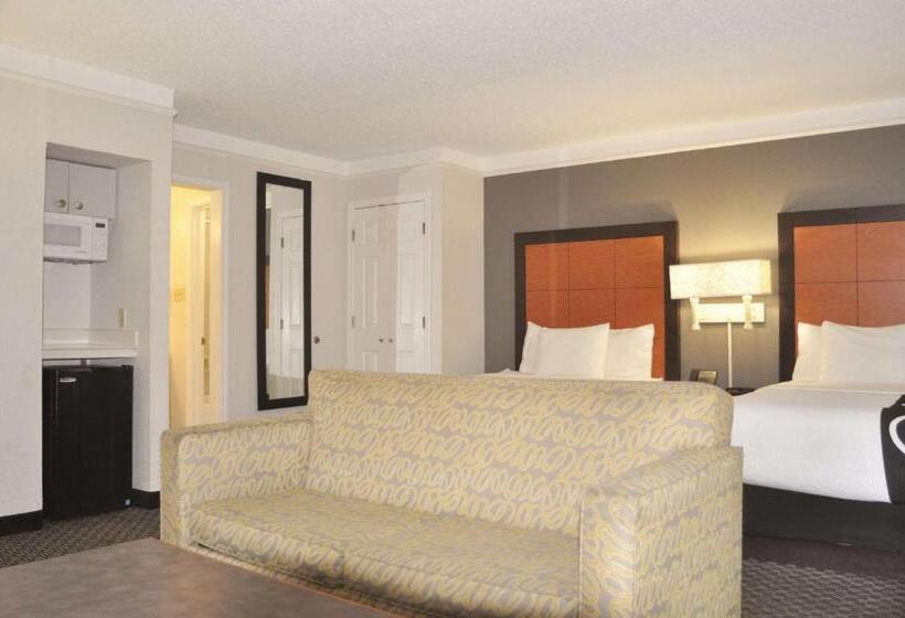 Номер Executive, La Quinta Inn By Wyndham Dallas Uptown