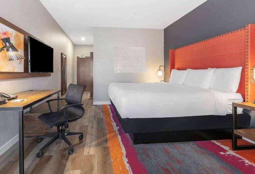 Номер Deluxe Адаптированный для Инвалидов, La Quinta Inn & Suites By Wyndham Lewisville