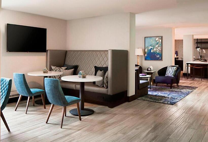 이그제큐티브 룸 킹사이즈 침대, Lincolnshire Marriott Resort
