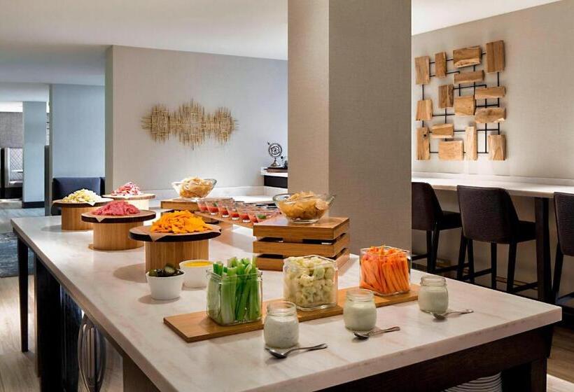이그제큐티브 룸, Lincolnshire Marriott Resort