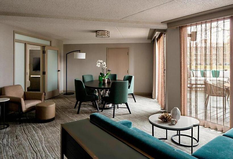 스위트, Lincolnshire Marriott Resort