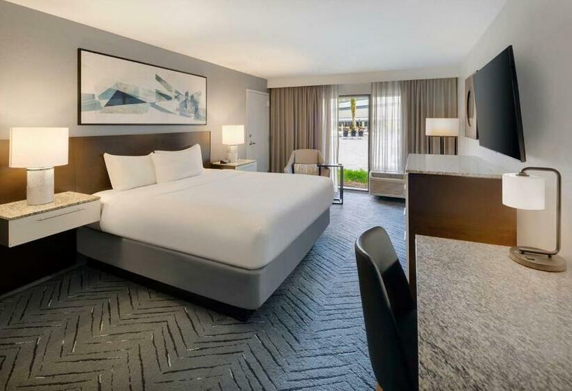 キングサイズベッドのスタンダードルーム, Delta Hotels By Marriott Orlando Celebration