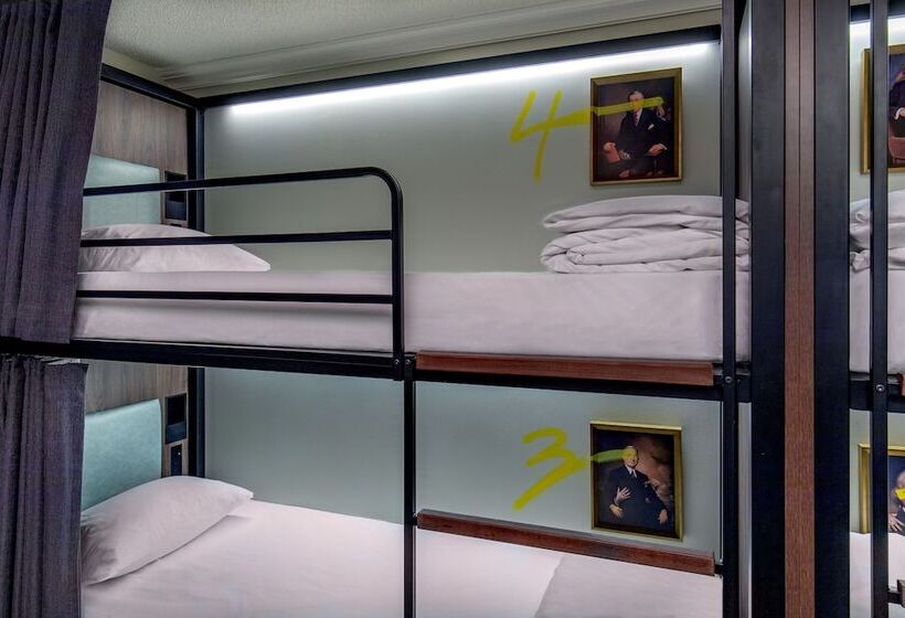4인용 스탠다드 룸, Generator Hotel Washington Dc