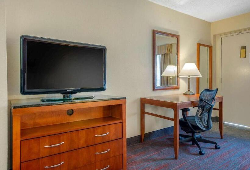 ２ダブルベッドのスタンダードルーム, Quality Inn Savannah Historic District