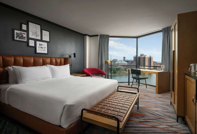 장애인을 위한 더블 침대 스탠다드 룸, The Landing At Hampton Marina, Tapestry Collection By Hilton