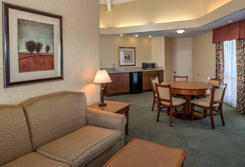 Президентский Люкс, Red Lion Hotel Pasco Airport & Conference Center