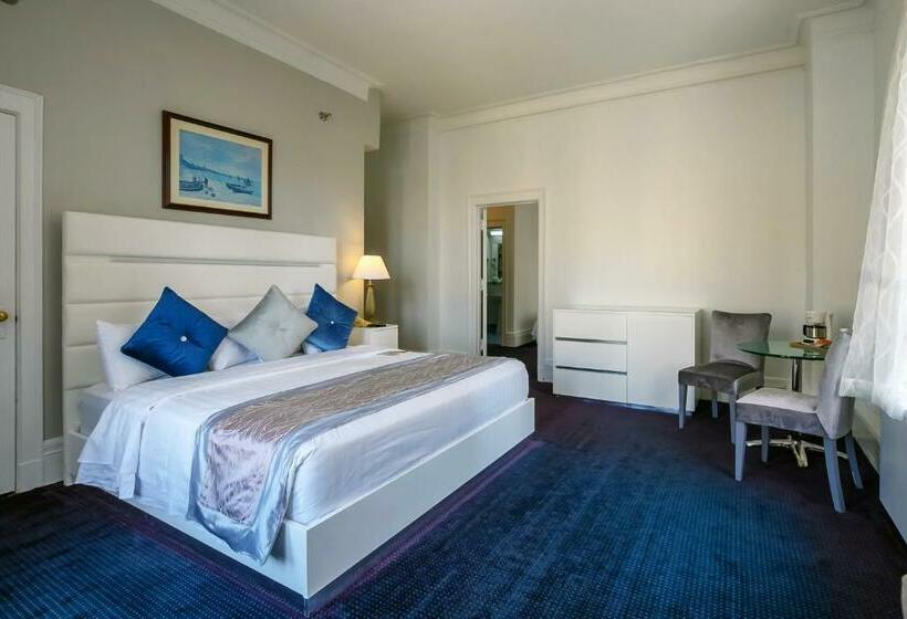 جناح عائلي, Congress Plaza Hotel Chicago