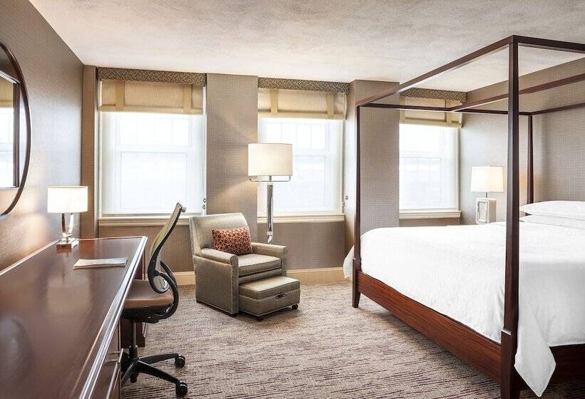 클럽 룸, Sheraton Commander