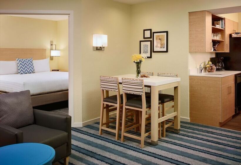 Люкс Кровать Кинг, Sonesta Es Suites Atlanta  Perimeter Center North