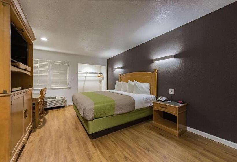 带大床的标准间, Quality Inn & Suites Plano East   Richardson
