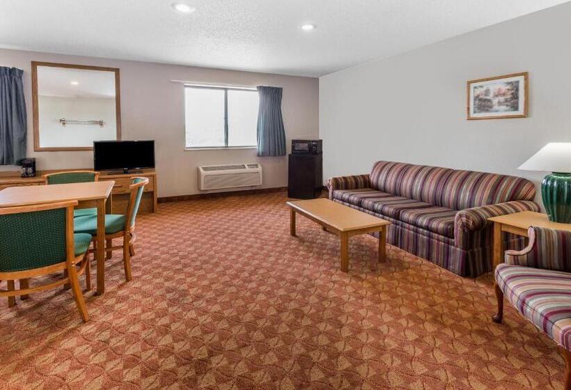 Люкс Deluxe Кровать Кинг, Super 8 By Wyndham St. Charles