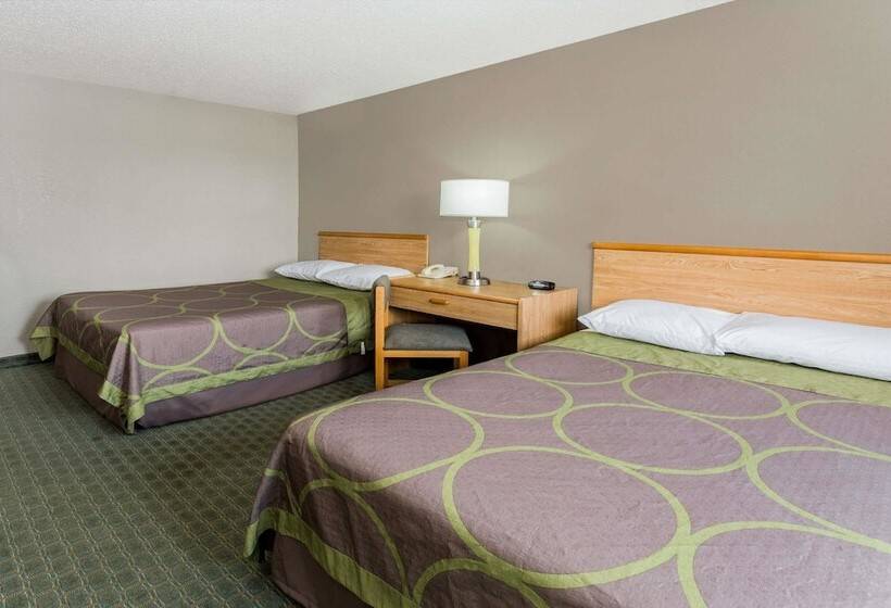Номер Стандарт 2 Двуспальные Кровати, Super 8 By Wyndham St. Charles