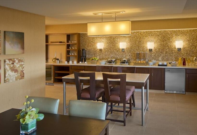 Номер Executive, Doubletree By Hilton Boston North Shore