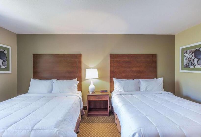 Номер Стандарт 2 Двуспальные Кровати, Quality Inn & Suites