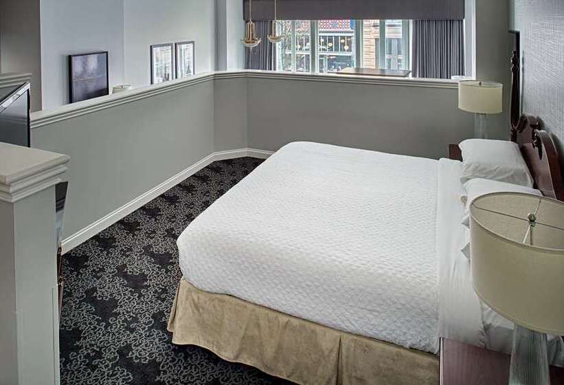 이그제큐티브 룸 킹사이즈 침대, Embassy Suites Hotel Denver Tech Center