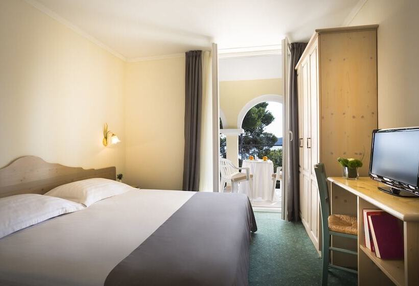 Президентский Люкс, Maistra Select Island Hotel Katarina