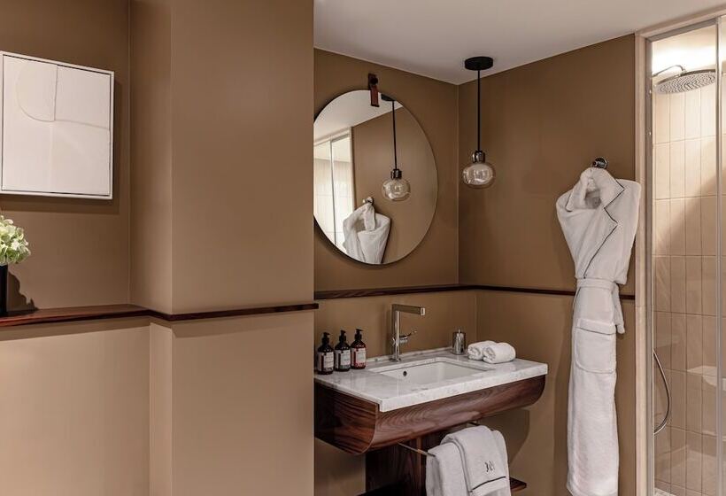 سوییت جونیور, Norman Paris Hôtel & Spa