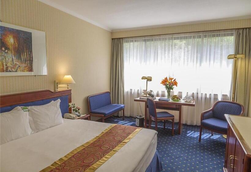 اتاق سوپریور با تخت بزرگ, Citic Hotel Beijing Airport