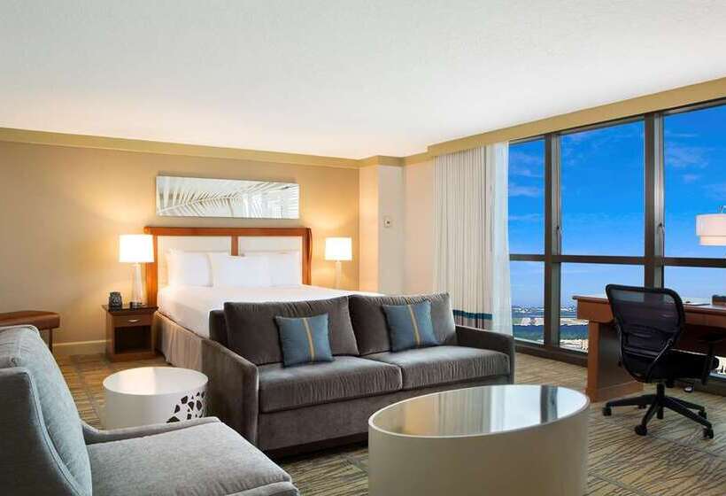 سوئیت جونیور با تخت بزرگ, Doubletree By Hilton Orlando Airport