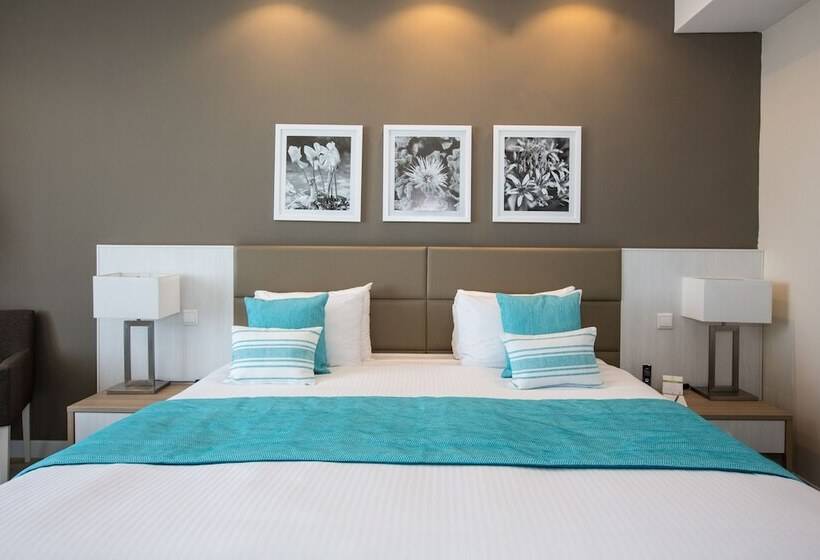 اتاق استاندارد با چشم‌انداز دریا, Salini Resort