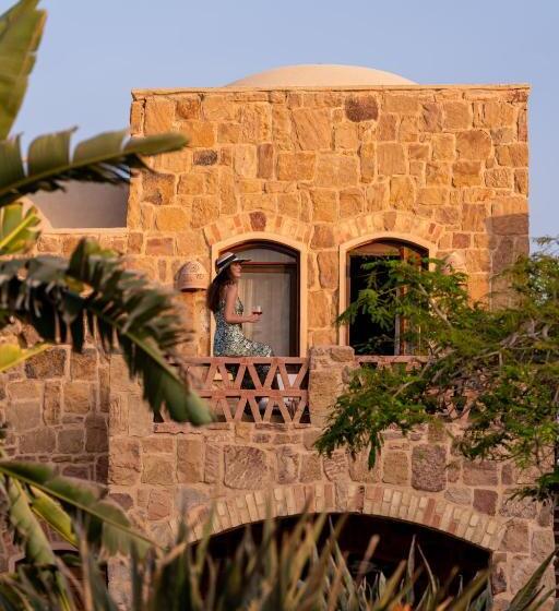 اتاق پرمیوم با چشم‌انداز دریا, Movenpick Resort El Quseir