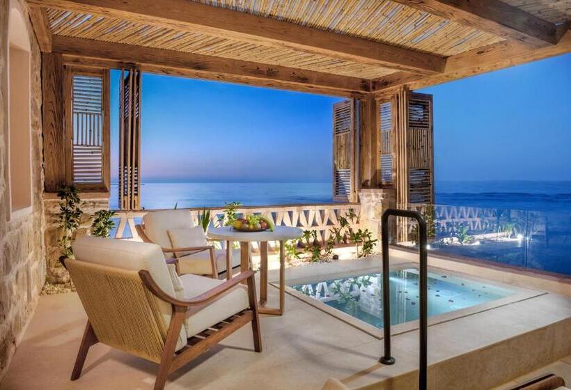 سوییت جونیور با چشم‌انداز دریا, Movenpick Resort El Quseir