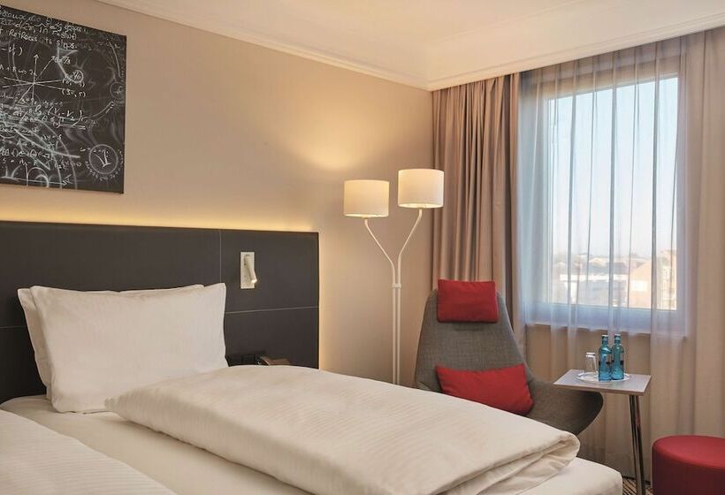 Номер бизнес-класса, H4 Hotel Hannover Messe
