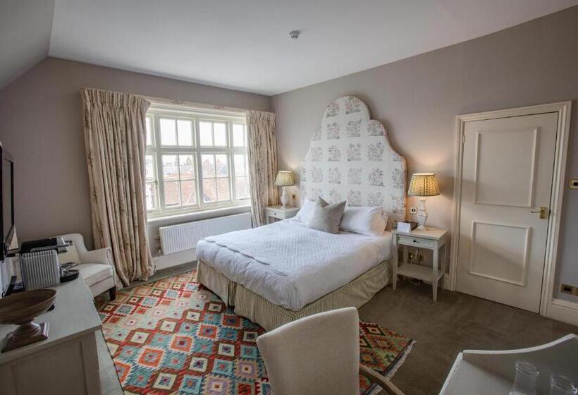 Семейный Номер, The George Hotel And Beach Club