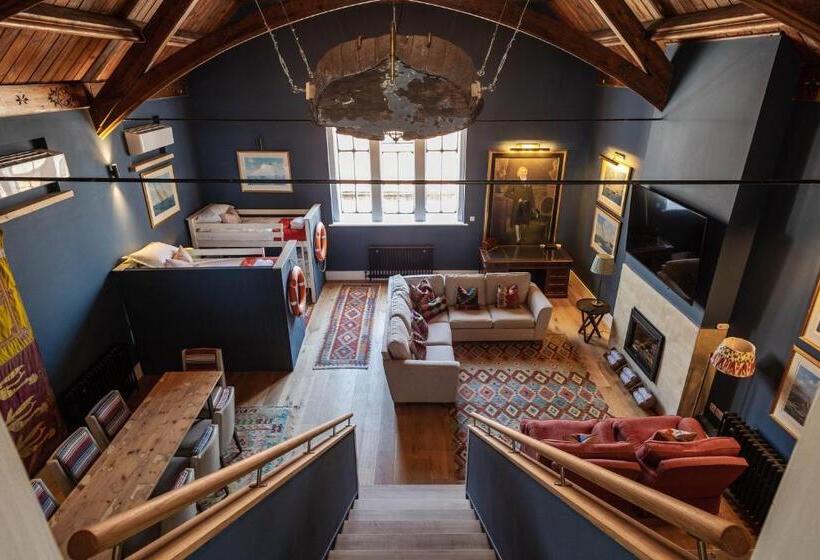 Family Suite, The George Hotel And Beach Club