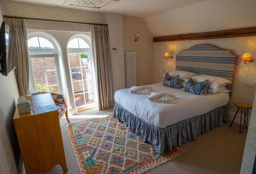 Family Suite, The George Hotel And Beach Club