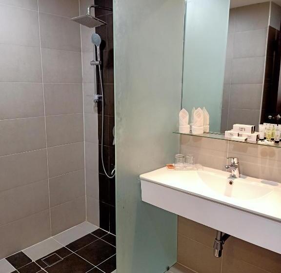 Семейный Номер Superior, Villea Rompin Resort & Golf