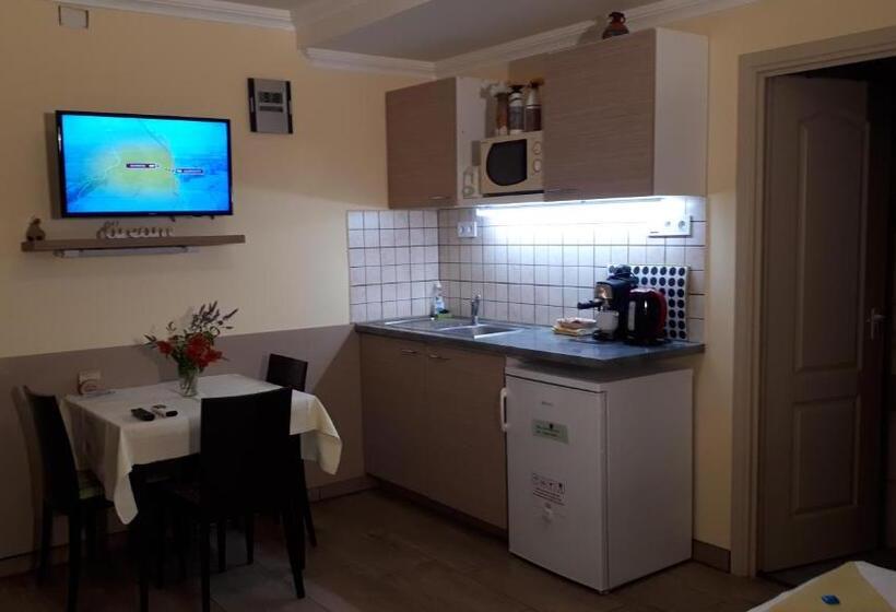 Номер Стандарт Трехместный, Mini Vendégház Budaörs