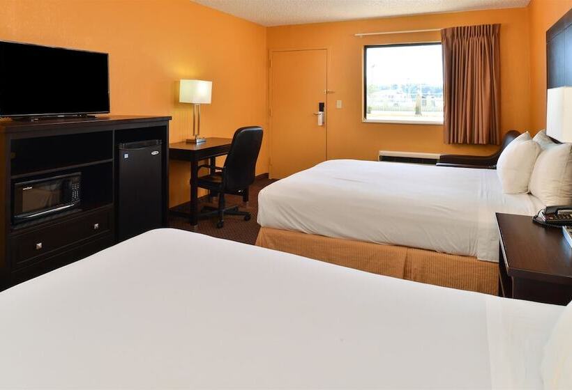Номер Стандарт 2 Двуспальные Кровати, Days Inn & Suites By Wyndham Byram
