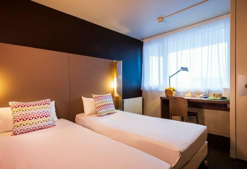 Номер Стандарт, Campanile Hotel & Restaurant Eindhoven