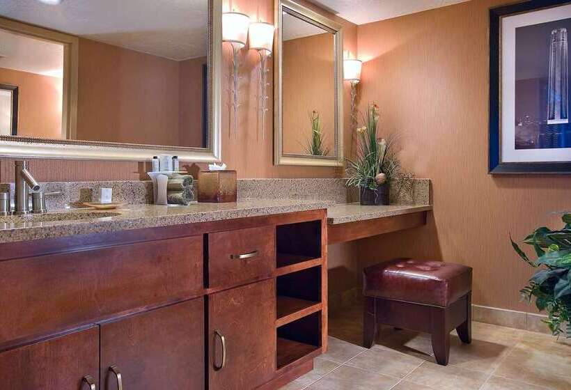Стандартный Номер Кровать Кинг, Embassy Suites By Hilton Portland Downtown