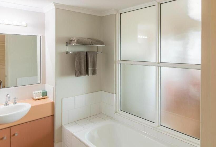 سوییت, Moonlight Bay Suites