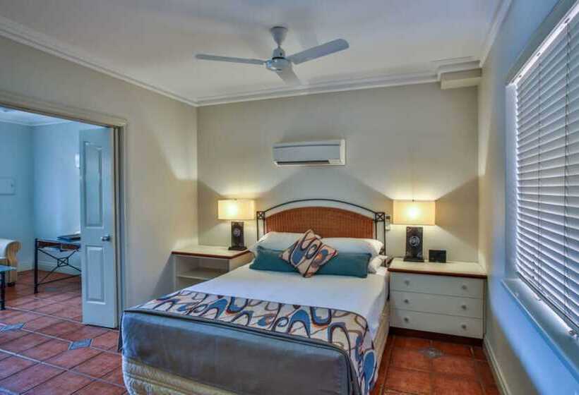 سوییت, Moonlight Bay Suites