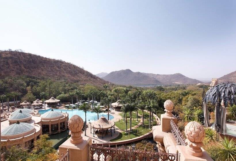اتاق لوکس, The Palace Of The Lost City At Sun City Resort