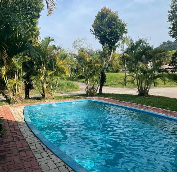 Вилла 4 Спальни, A Famosa Resort