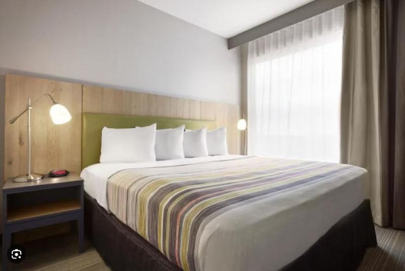 带大床的套房, Country Inn & Suites By Radisson, Clarksville, Tn