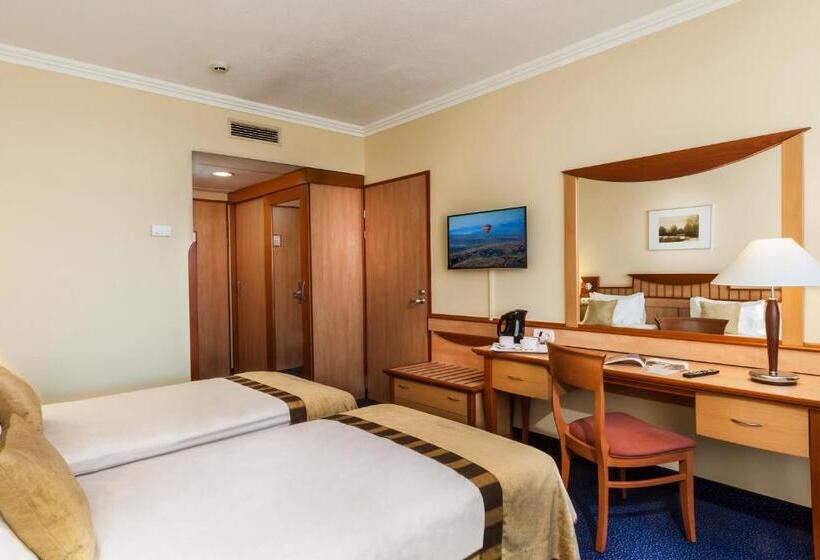 Номер Superior с Видом, Danubius Hotel Helia