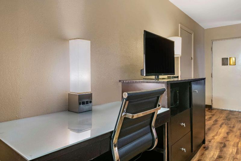 Номер Стандарт, Econo Lodge Sebring