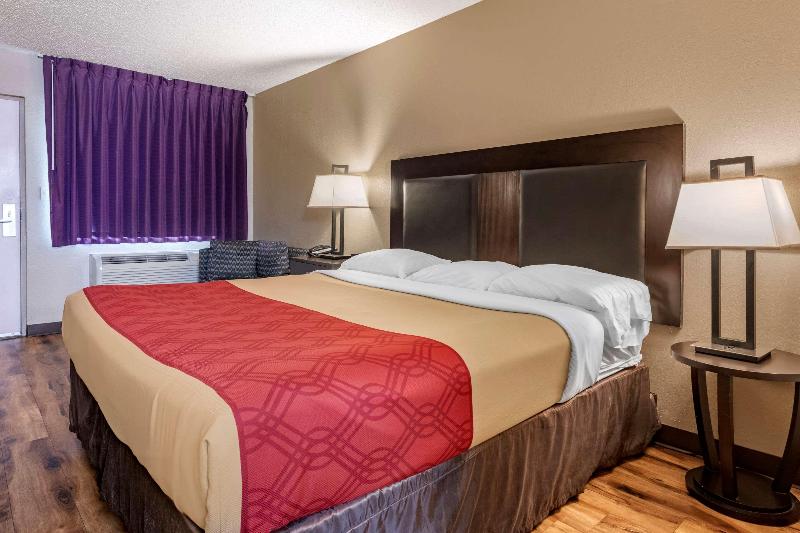 Стандартный Номер Кровать Кинг, Econo Lodge Sebring