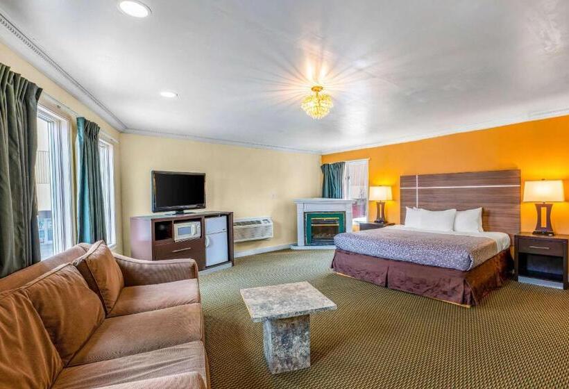 스위트 킹사이즈 침대, Econo Lodge Beach And Boardwalk