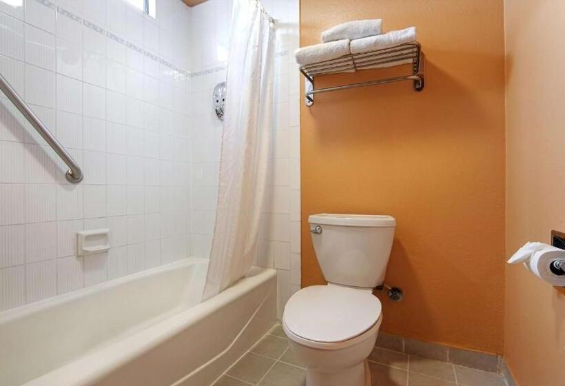 套房, Rancho San Diego Inn & Suites
